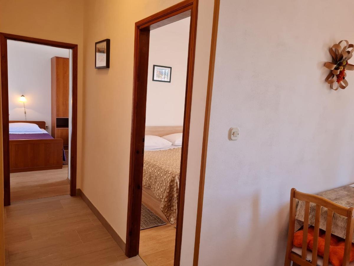 Apartments With A Parking Space Lun, Pag - 4062 룬 외부 사진