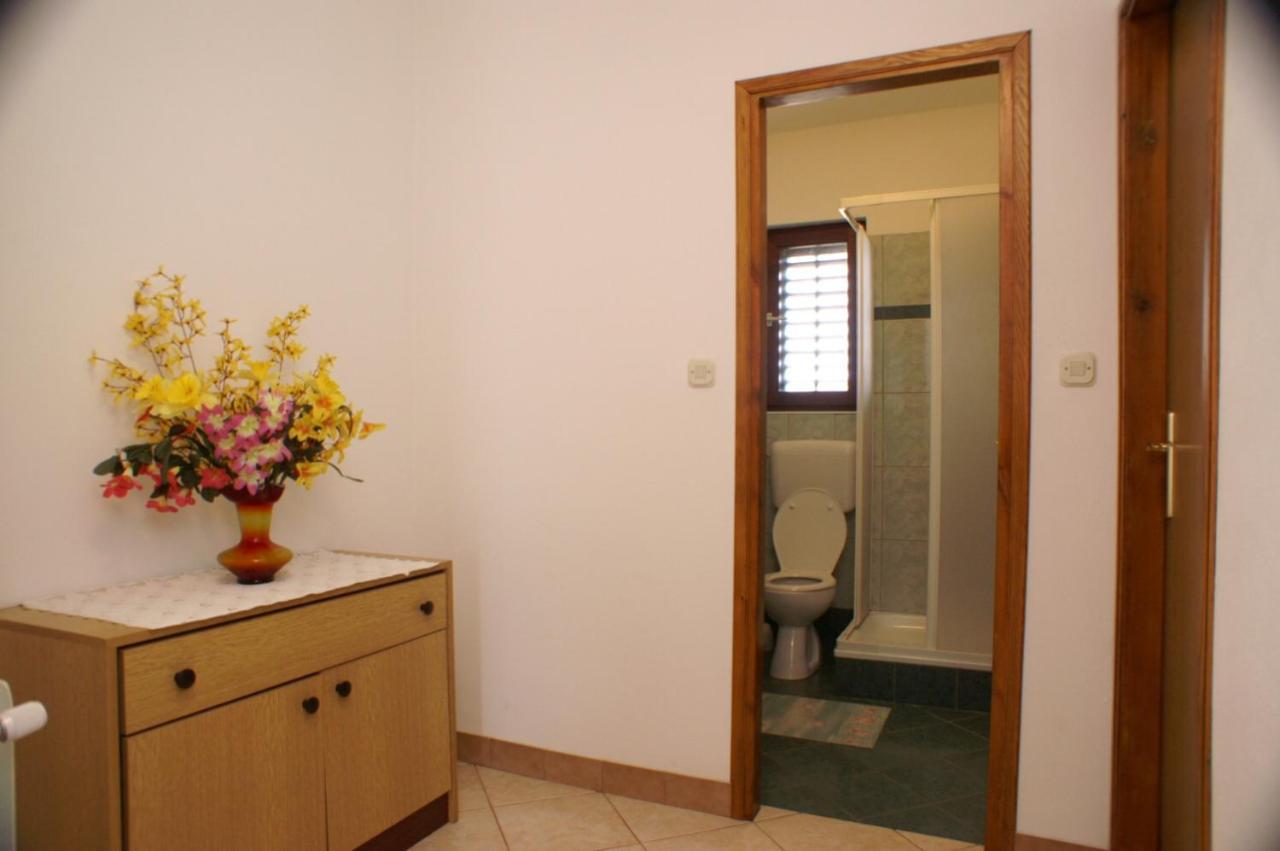 Apartments With A Parking Space Lun, Pag - 4062 룬 외부 사진