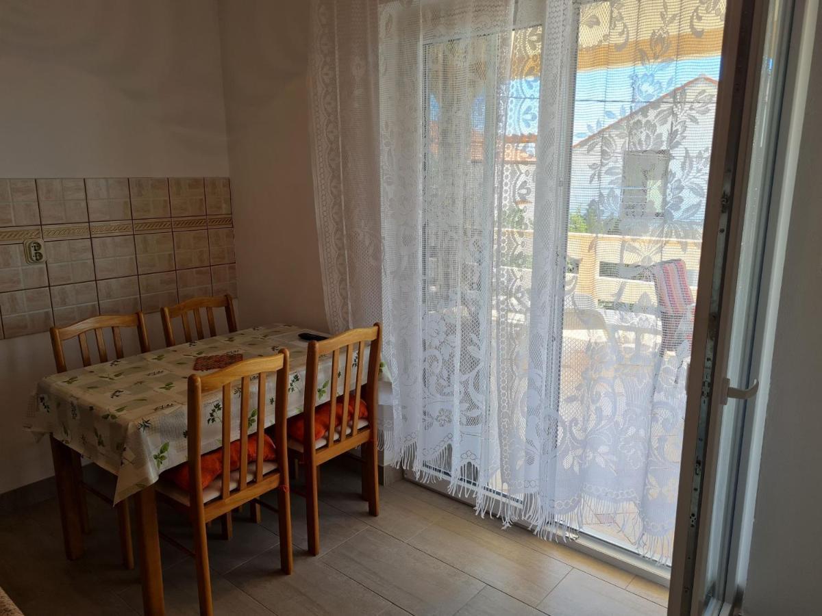Apartments With A Parking Space Lun, Pag - 4062 룬 외부 사진