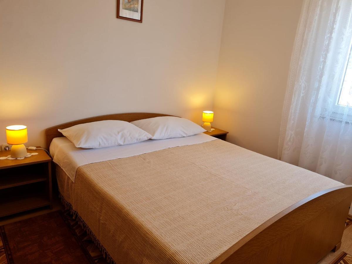 Apartments With A Parking Space Lun, Pag - 4062 룬 외부 사진